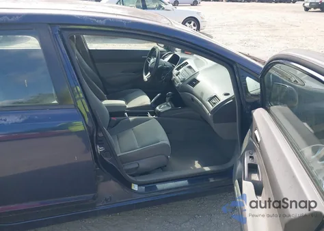 2010 Honda Civic Lx z USA, uszkodzony, nr VIN 2HGFA1F51AH546241